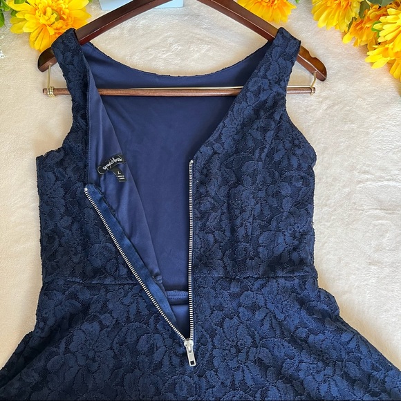 🗣SOLD🗣 HP!!🎖🎖Speechless Navy Blue Lace Sleeveless Fit&Flare Dress SizeL - Picture 11 of 16